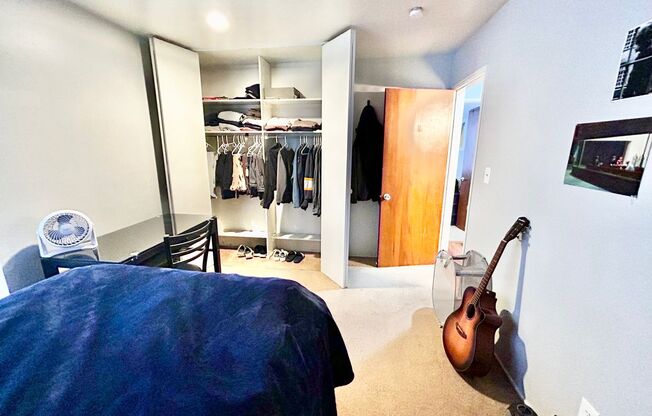 2 beds, 1 bath, 768 sqft, $2,380, Unit 212