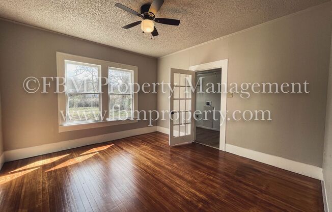 2 beds, 1 bath, $1,050