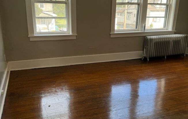 1 bed, 1 bath, $900, Unit 5