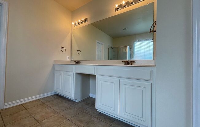 4 beds, 3.5 baths, $2,750