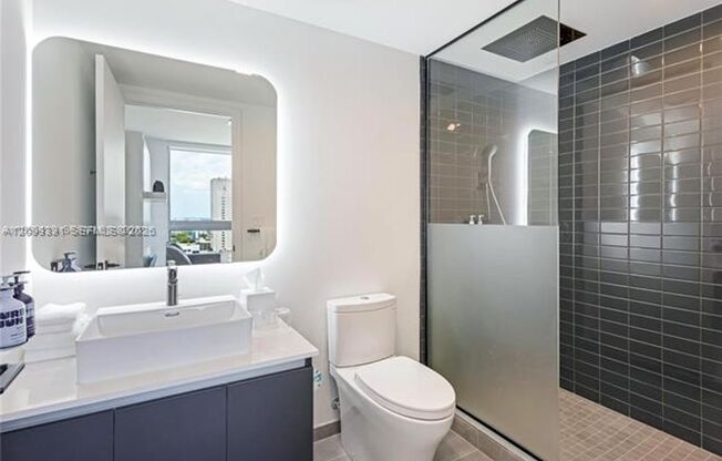 2 beds, 1.5 baths, $5,000, Unit # 2806