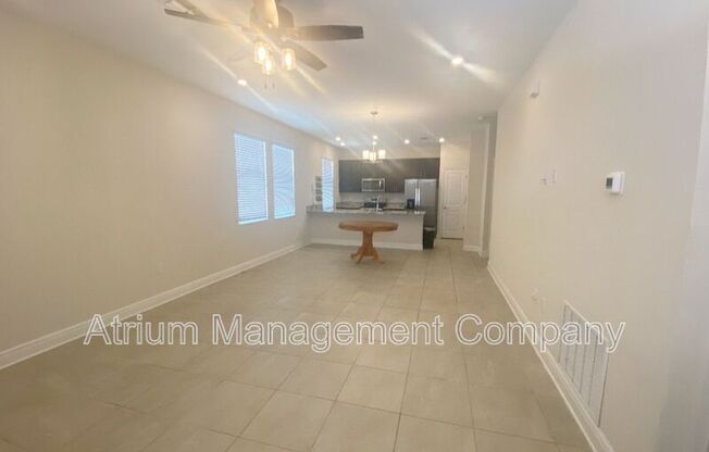 1750 19 ST S