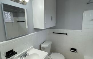 1 bed, 1 bath, $700, Unit 5