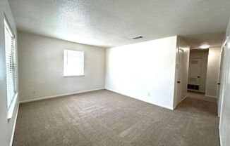 3 beds, 1 bath, $1,100