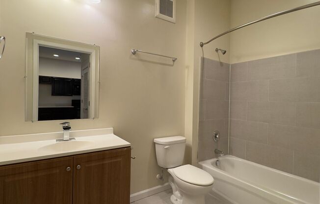 407-415 N Howard Street