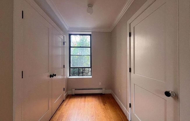 118 W 112th St
