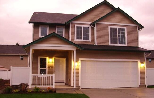 Spacious Landover Commons Home w/ Large Yard for Lease - 2715 NE 125th Ct