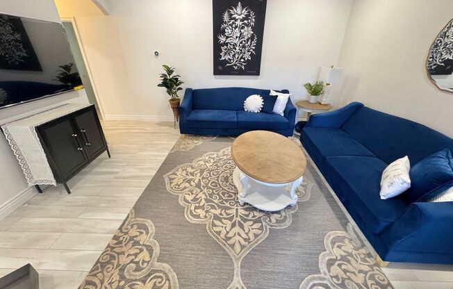 BEAUTIFUL 1 BEDROOM, 1 BATH CONDO FOR RENT IN GUARD-GATED SEDONA COMMUNITY! ALL NEW FLOORING THROUGHOUT! FULLY FURNISHED WITH MODERN FURNITURE, READY FOR IMMEDIATE MOVE-IN.