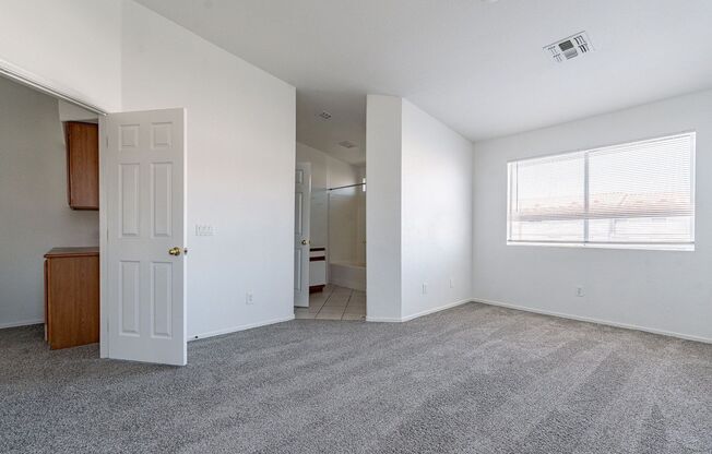 3 beds, 2.5 baths, $1,945, Unit UNIT 1096