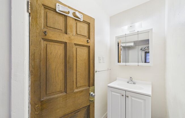 1 bed, 1 bath, 428 sqft, $1,050, Unit 3315-1F
