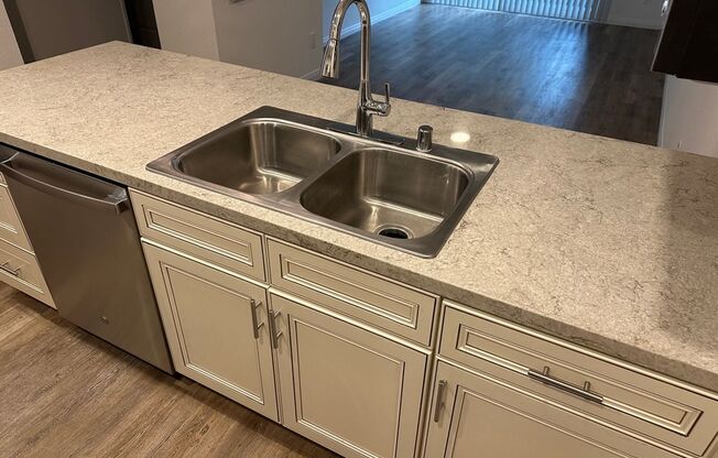 1 bed, 1 bath, 825 sqft, $2,495, Unit 115