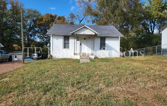 Cozy home close to Waughtown Area