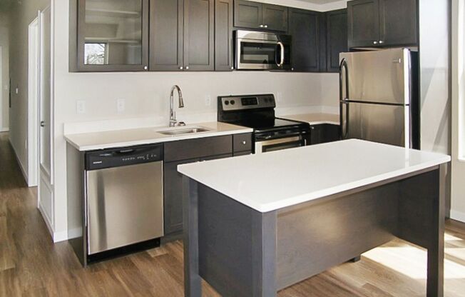 2 beds, 2 baths, 897 sqft, $1,995, Unit 301