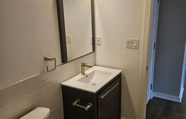 1 bed, 1 bath, 590 sqft, $1,283, Unit 2E