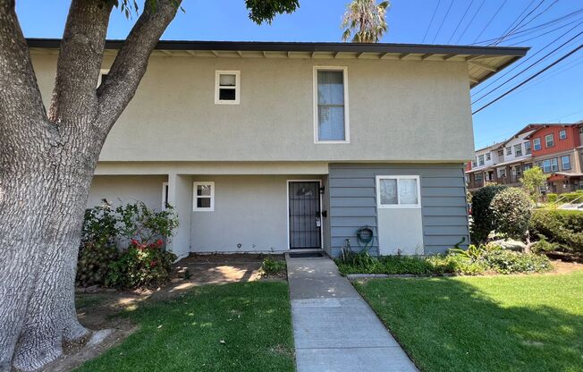 Lovely 3 Bed 2.5 Bath Townhome with 2 Car Garage in Placentia