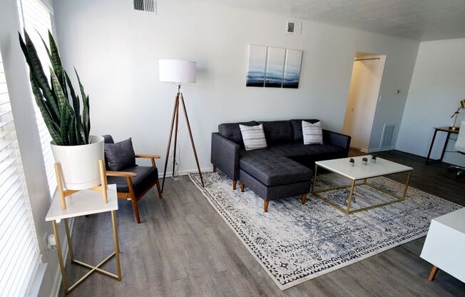 2 beds, 1 bath, 956 sqft, $2,600, Unit 3607-1A