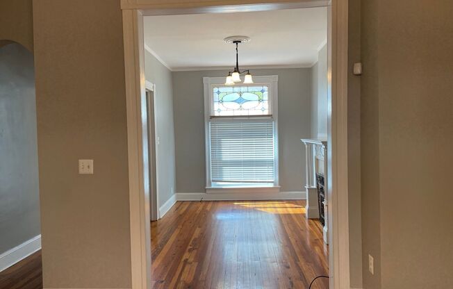 2-Bedroom on Patterson Park in Highlandtown - Vintage Charm