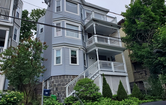 11 JULIETTE ST