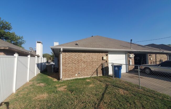 Move in ready Duplex!  Garland ISD