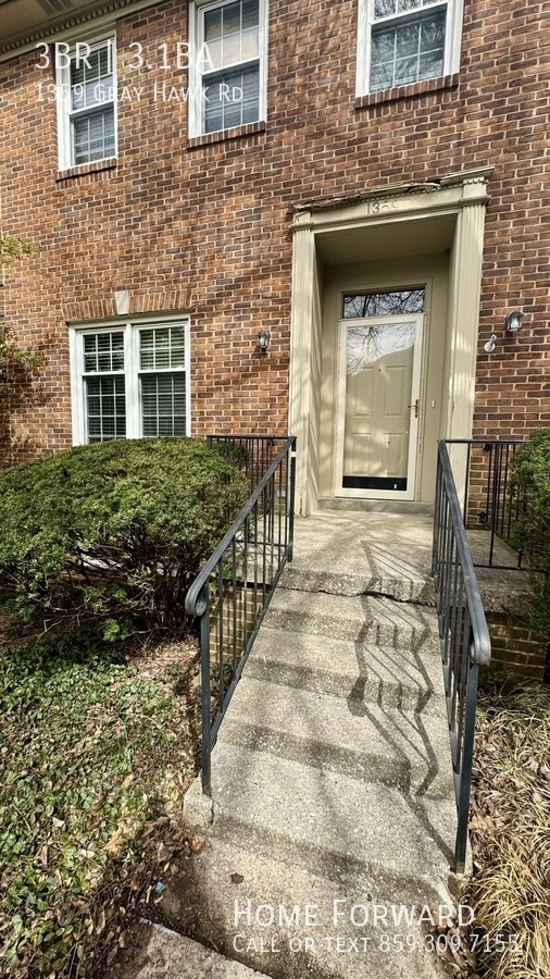 1359 GRAY HAWK RD