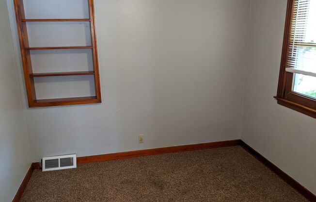 3 beds, 1 bath, $1,395