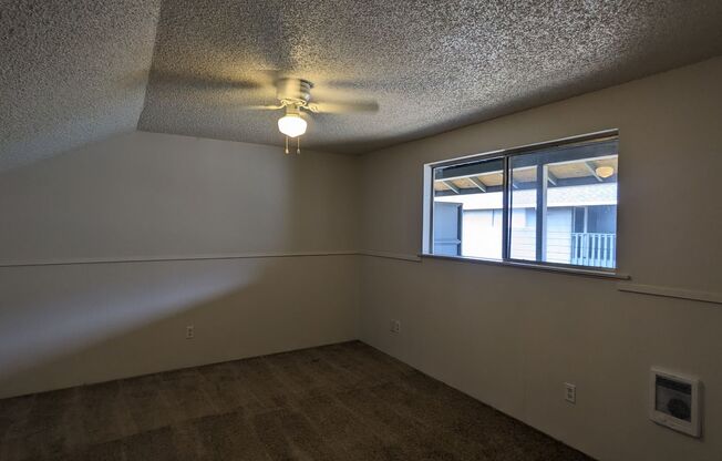 3 beds, 1.5 baths, 1,500 sqft, $1,893, Unit 2712-3