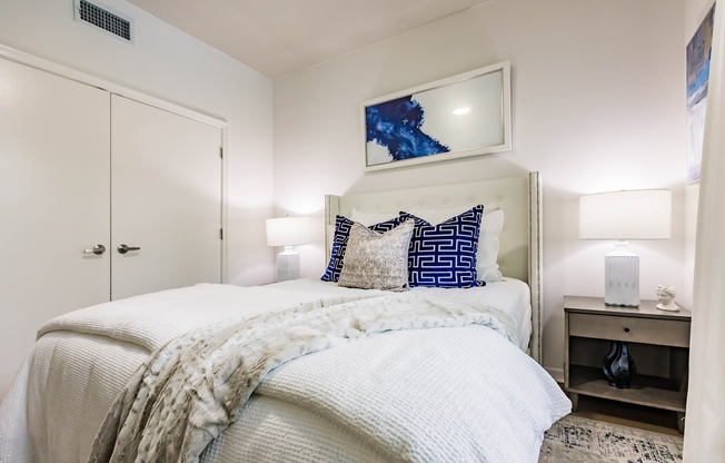 2 beds, 2 baths, 1,100 sqft, $3,285