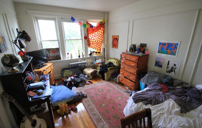 1687 Commonwealth Ave 1