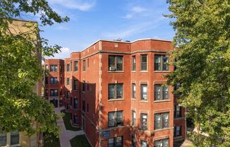 7526-7530 N Seeley Avenue