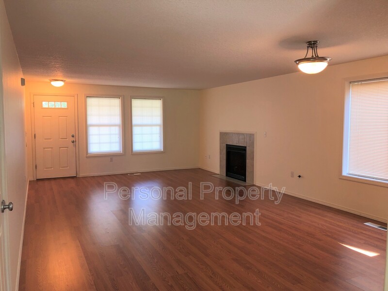 4026 NE 165 PL