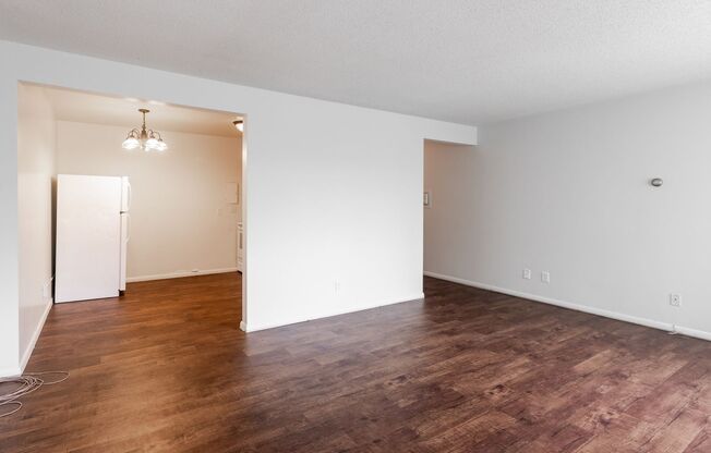 1 bed, 1 bath, 740 sqft, $1,025, Unit 305