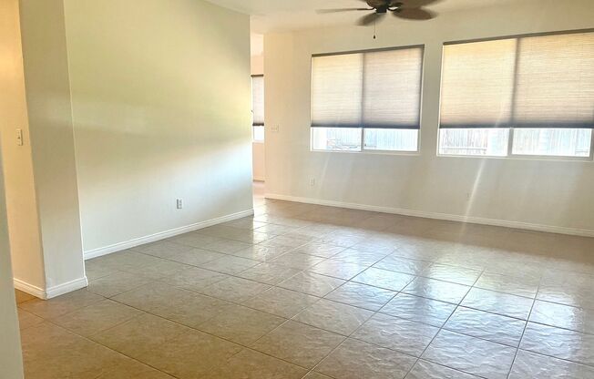 4 Bedroom with Office in N.W. Bakersfield