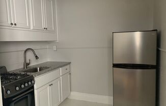 Studio, 1 bath, 300 sqft, $1,450, Unit Unit 610