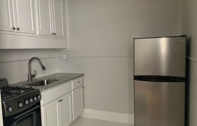 Studio, 1 bath, 300 sqft, $1,450, Unit Unit 610
