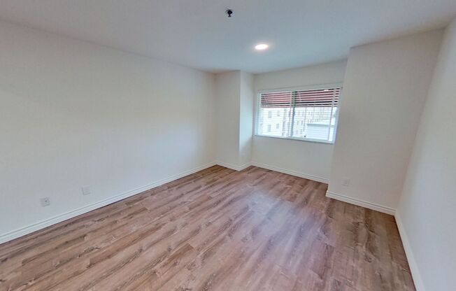 2 beds, 1 bath, 840 sqft, $2,550, Unit 416