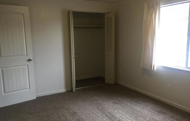 2 beds, 1 bath, 695 sqft, $1,150