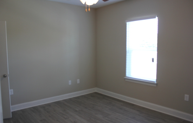 2 beds, 2 baths, $1,525, Unit APARTMENT 204