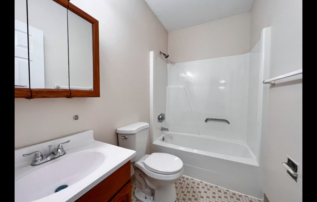 1 bed, 1 bath, 476 sqft, $1,300, Unit 404