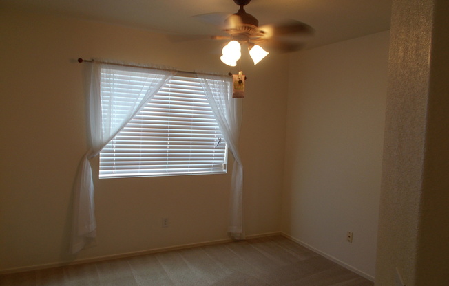 3 beds, 2 baths, $1,450