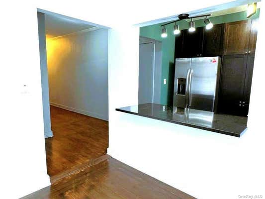 1 bed, 1 bath, $2,200, Unit 2F