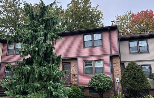 71 HIGHVIEW DR