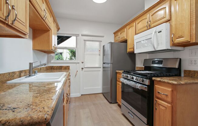 1975 S. Beverly Glen, near Rancho Park!