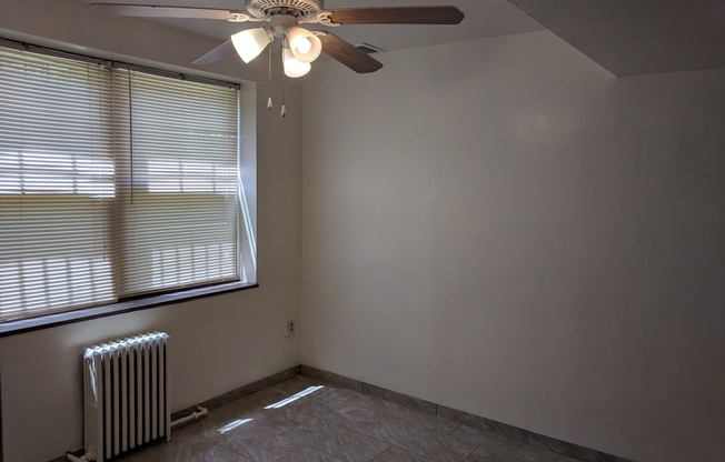 2 beds, 1 bath, $1,775, Unit 111C