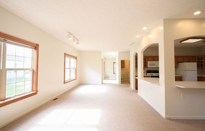 2 beds, 2 baths, 1,850 sqft, $2,285