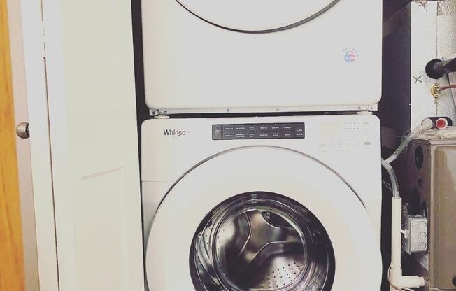 Studio, 1 bath, 540 sqft, $1,325, Unit 306