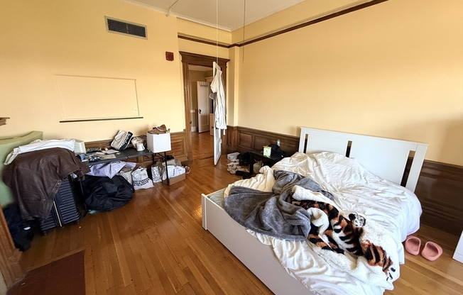2 beds, 1 bath, 628 sqft, $3,600, Unit 72