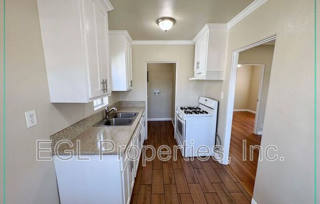 648 W 91 ST