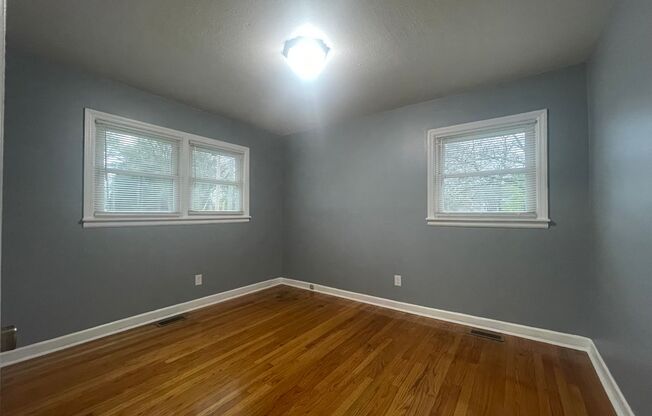 3 beds, 1 bath, $1,150