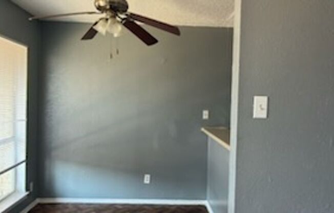 2 beds, 1 bath, 805 sqft, $1,400, Unit 269