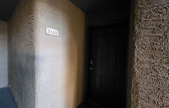 2 beds, 2 baths, $2,100, Unit #1048